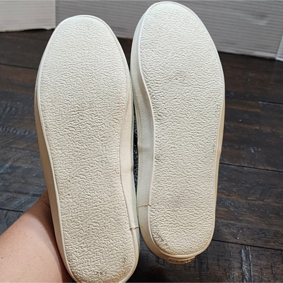 Old navy faux fur lined sneakers size women's size 8 9 - Picture 7 of 7